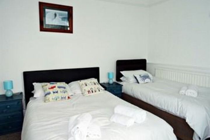 Room 18 of 28