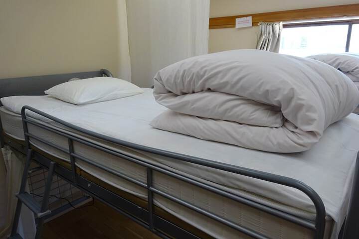 Room 8 of 74