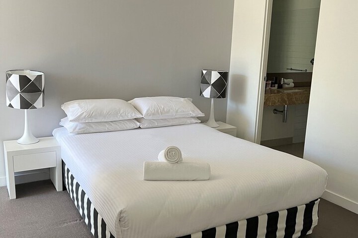 Room 4 of 20