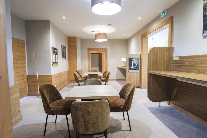 Meeting facility