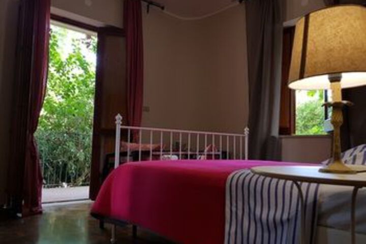 Room 15 of 42