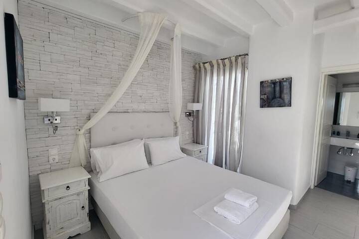 Room 10 of 44