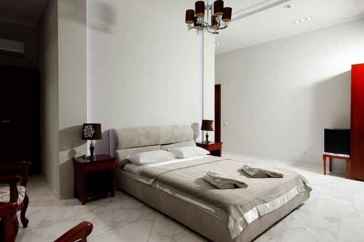 Room 18 of 53