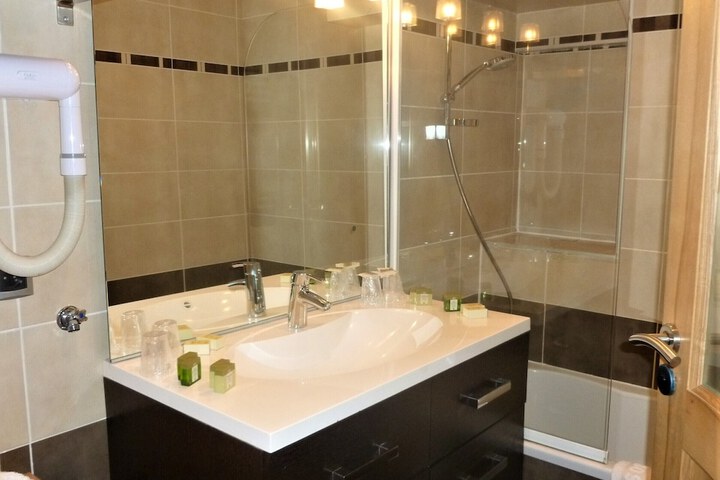 Clean Restrooms
