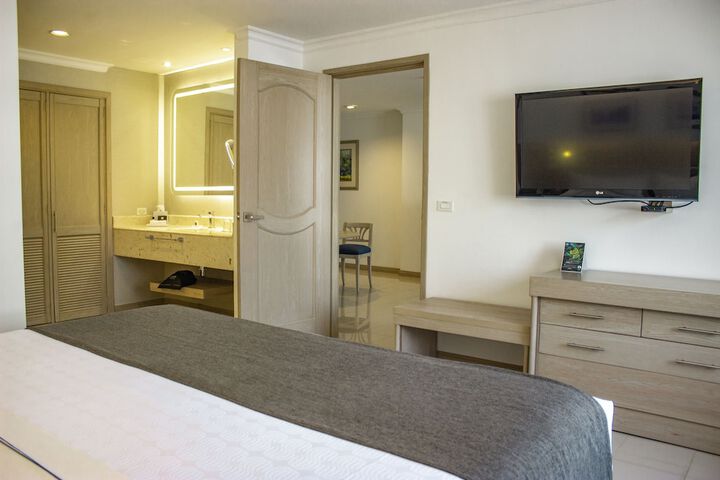 Room 30 of 61