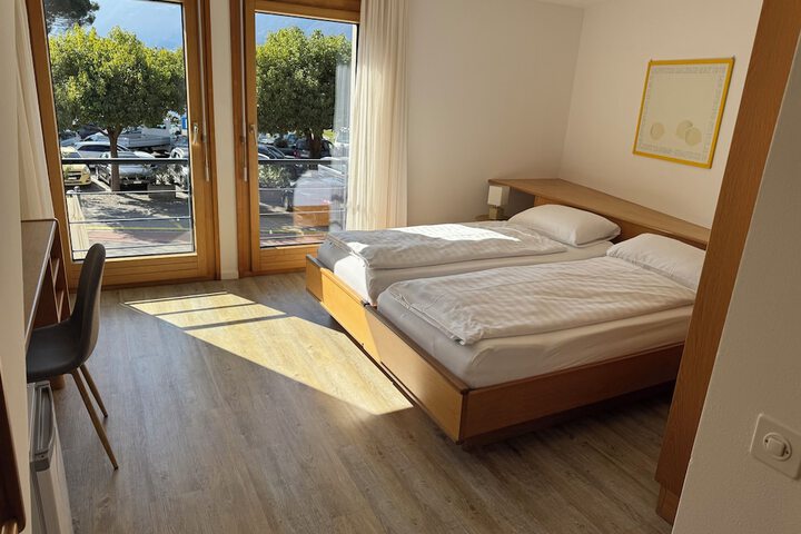 Room 8 of 20