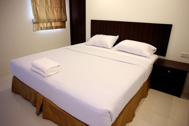 Room 6 of 40