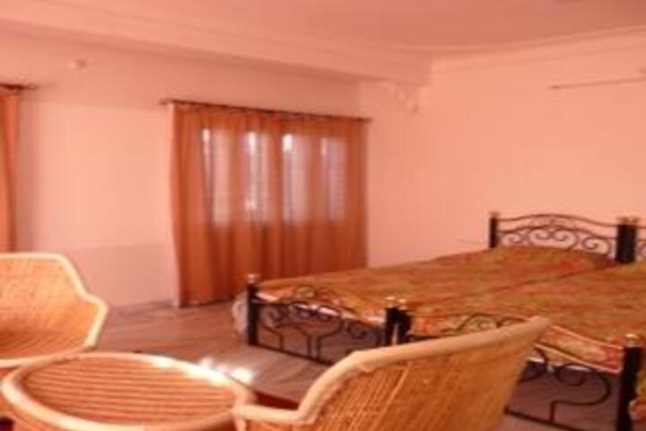 Room 9 of 9