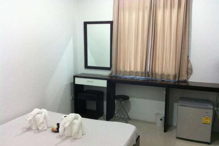 Room 11 of 35