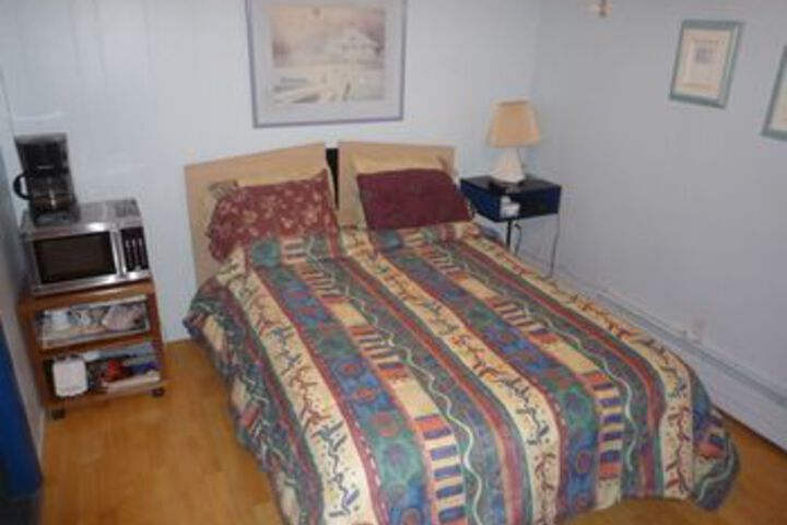 Room 18 of 48