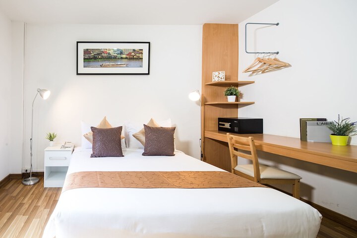 Room 9 of 62