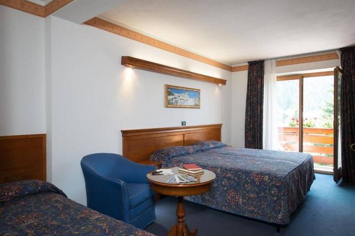 Room 13 of 51