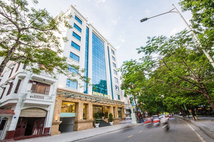 Exterior of Menrva Hotel