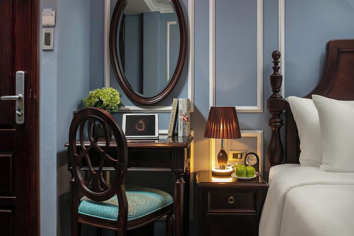 Room 17 of 35