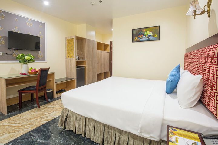 Room 44 of 150