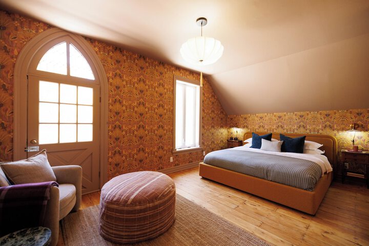 Room 34 of 65
