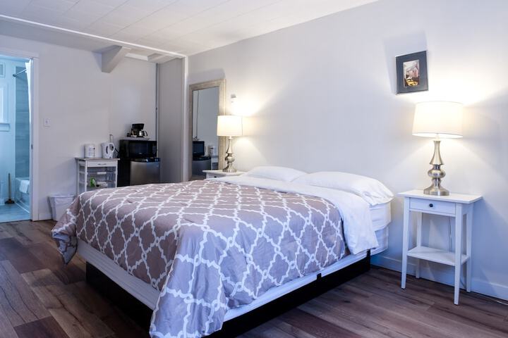 Room 33 of 45