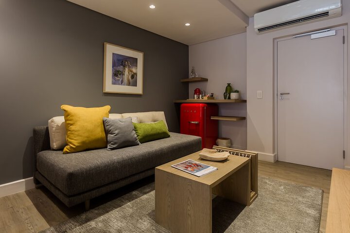 Room 10 of 46