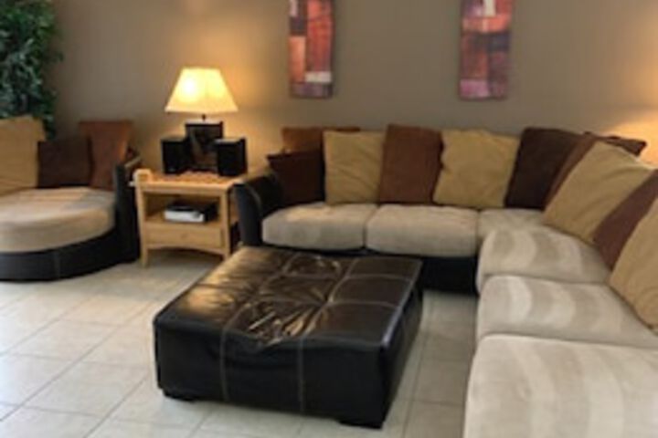 Room 12 of 27
