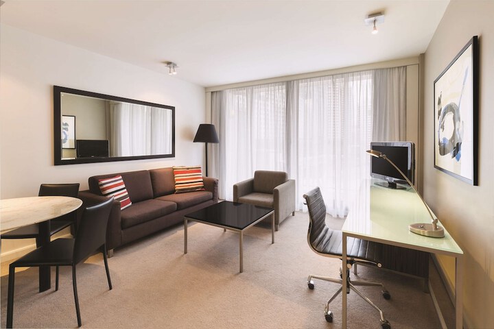 Room 11 of 39