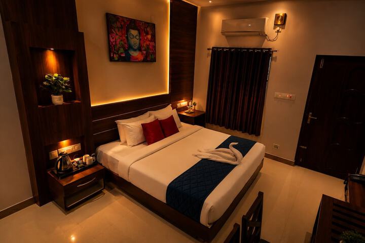 Room 10 of 34