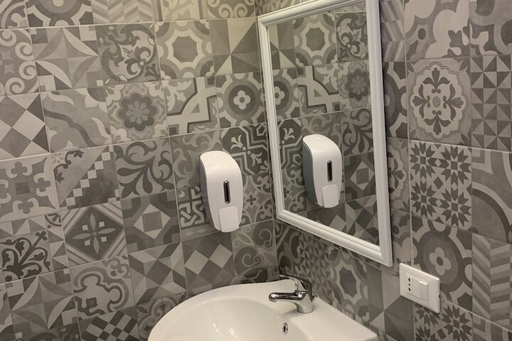 Room 34 of 50