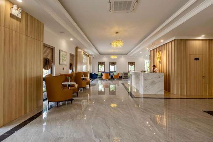 Hotel Interior 7 of 39