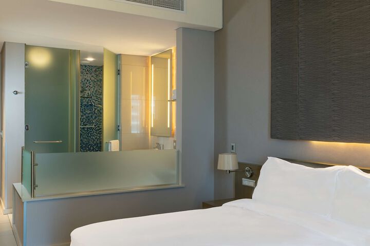 Room 44 of 309