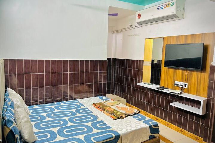 Room 4 of 25