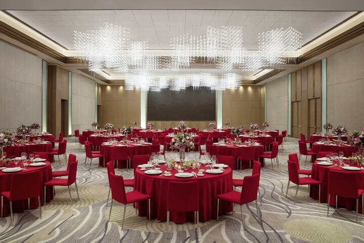 Ballroom/Hall 35 of 41