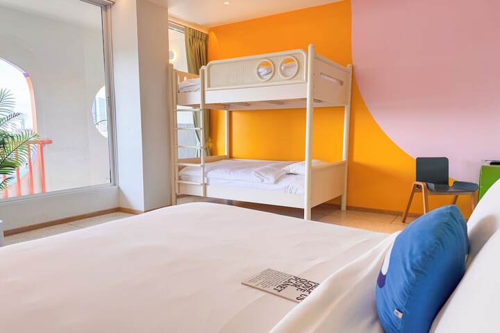 Room 73 of 135