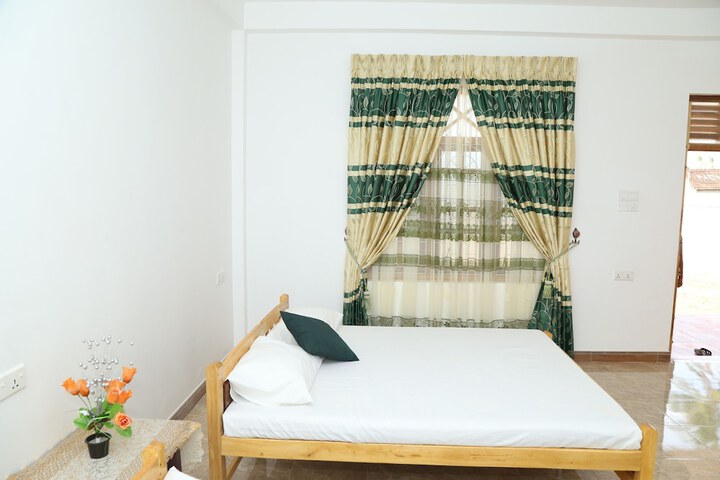 Room 7 of 24