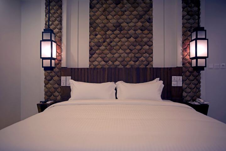 Room 16 of 155