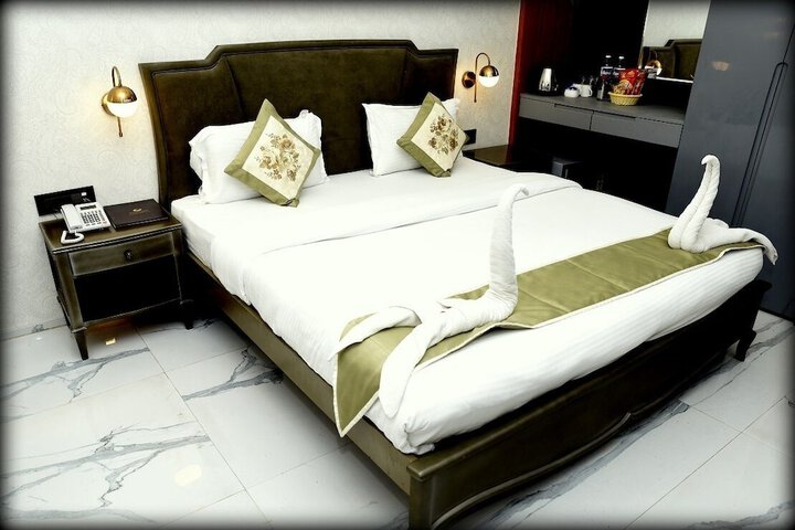 Room 27 of 95