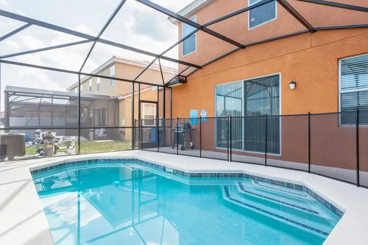 Pool 12 of 22