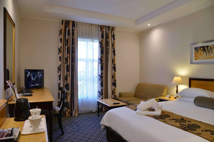 Room 10 of 35