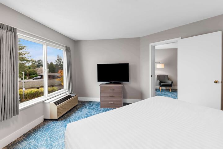 Room 12 of 50