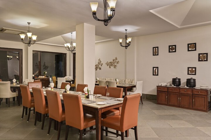 Dining 83 of 129