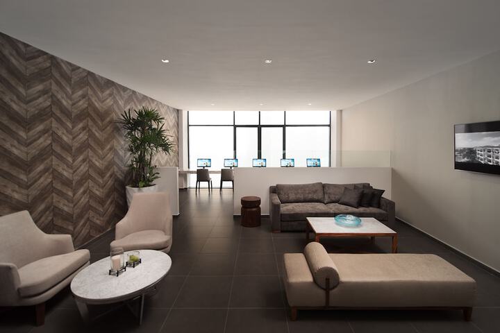 Concierge desk