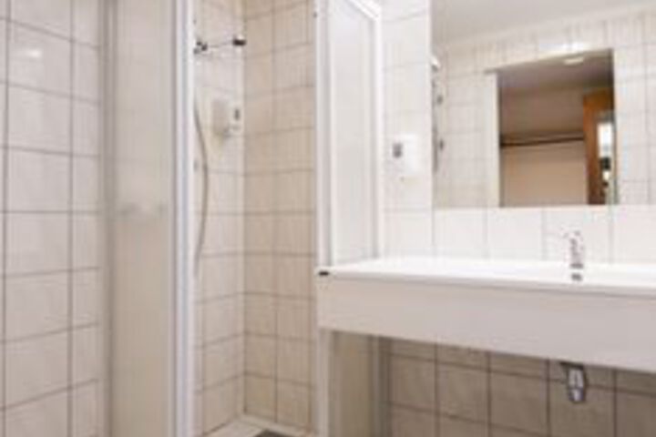Room 4 of 22