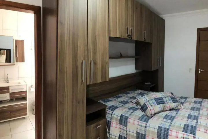 Room 5 of 14