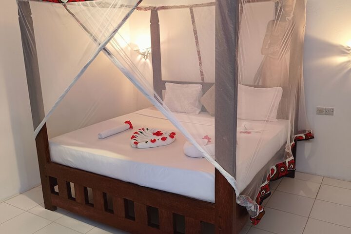 Room 2 of 35