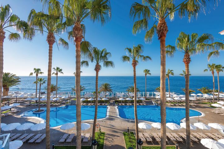 Pool Hotel