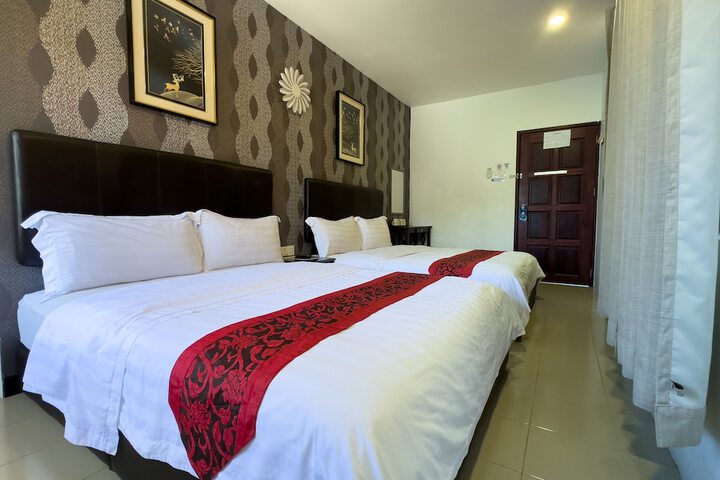 Room 26 of 74