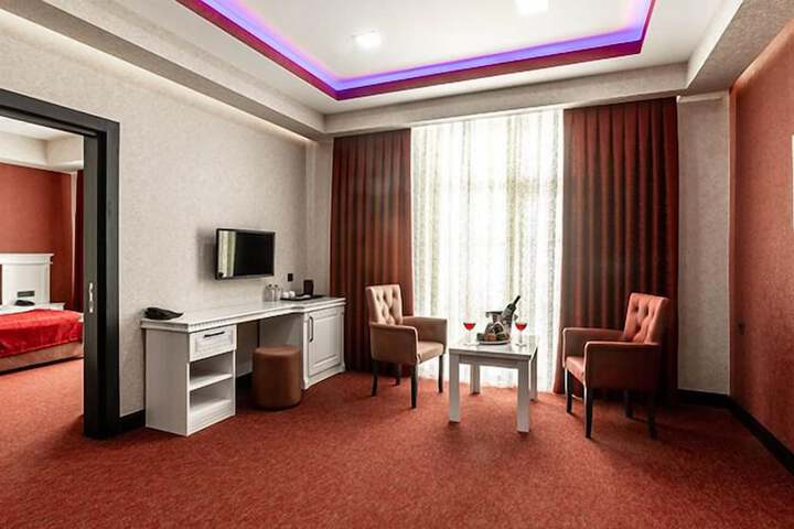 Room 17 of 52