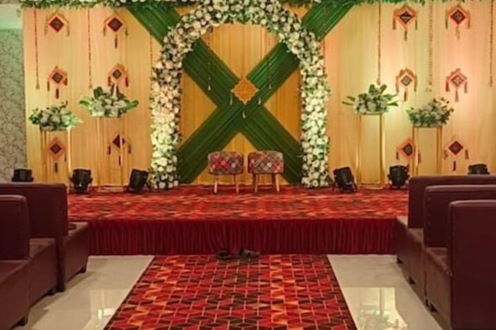 Ballroom/Hall 19 of 23