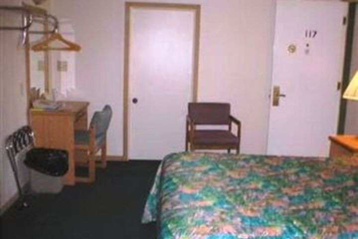 Room 3 of 13