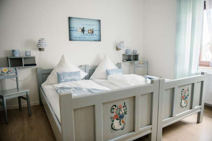 Room 8 of 48