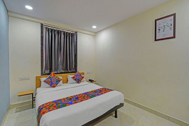 Room 8 of 27