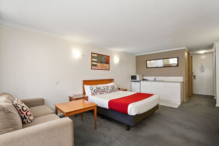 Room 14 of 40